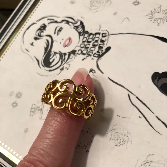 Premier Designs Vintage Gold Tone Ring - Picture 2 of 3